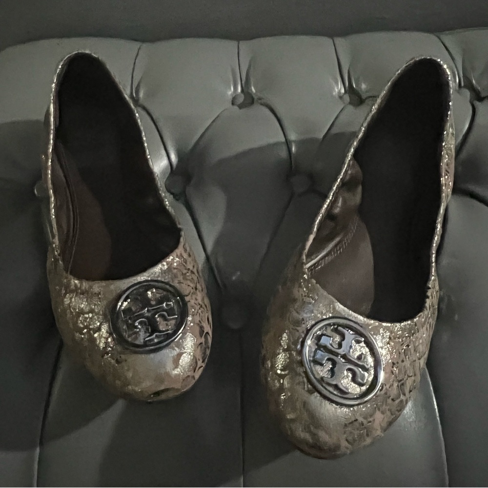 Women’s shoes